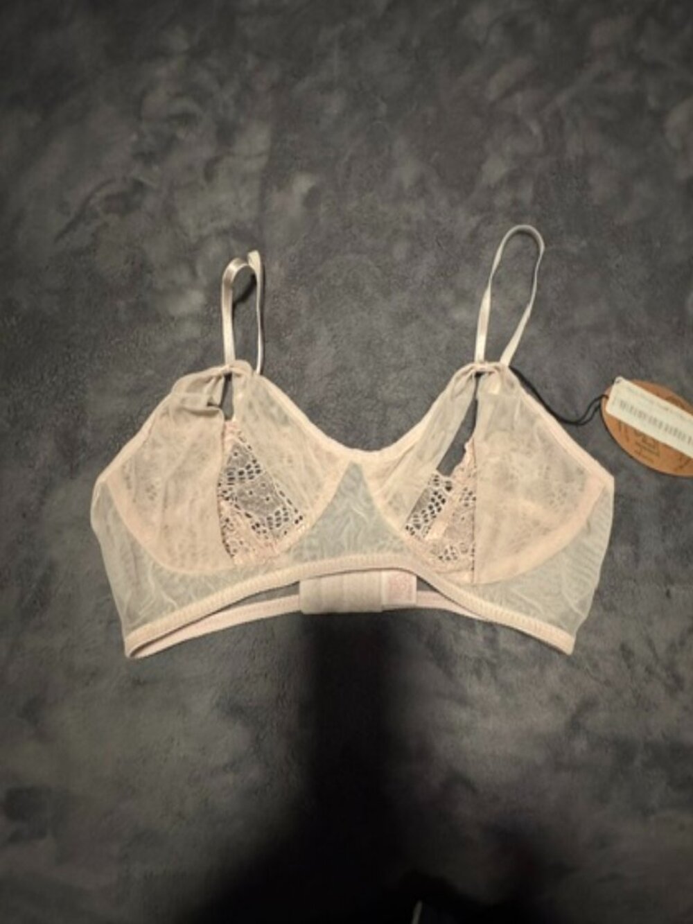 ONLY HEARTS NYC - SWEET NOTHING COUCOU BRALETTE - COLOR SHELL
